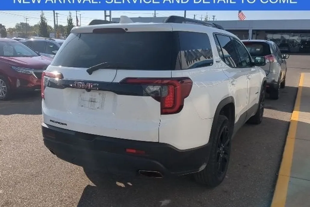 2023 Gmc Acadia SLE photo 1