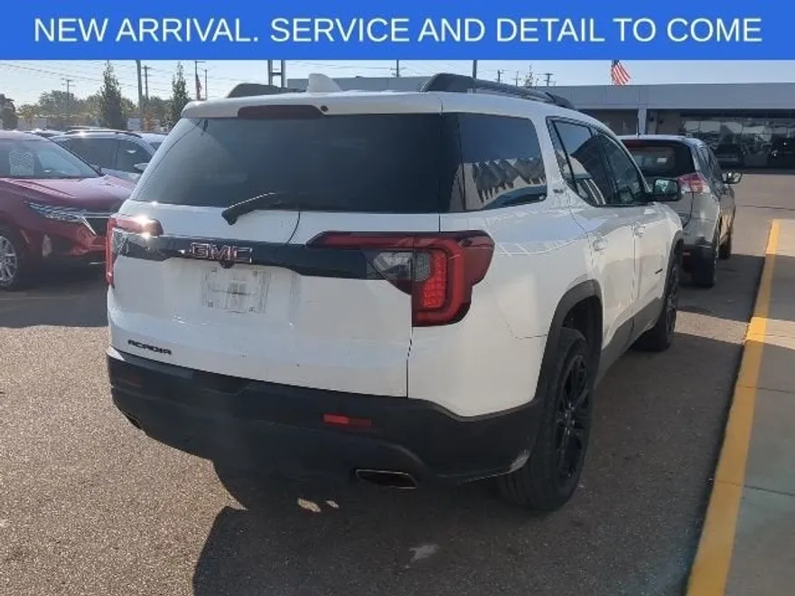 2023 Gmc Acadia SLE photo 1