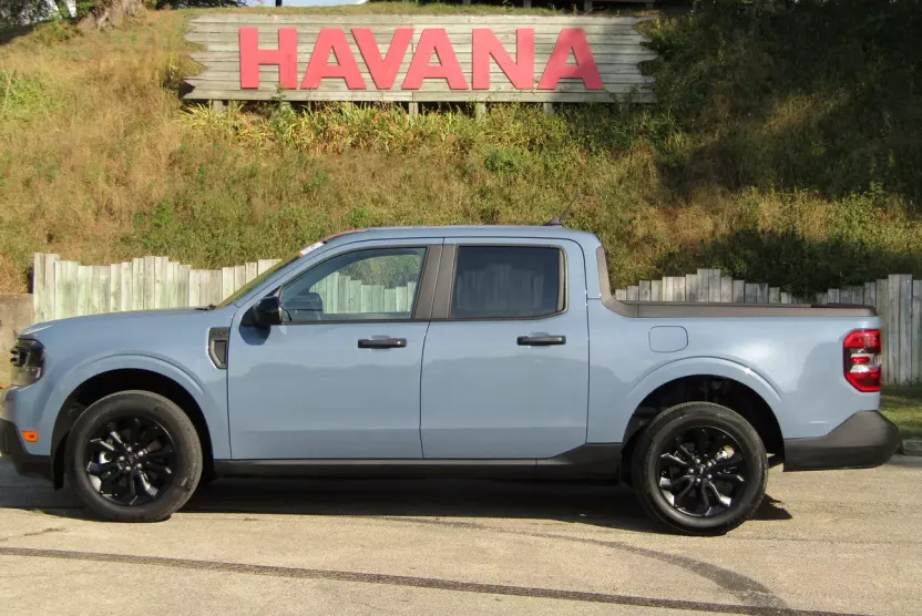 2024 Ford Maverick XLT photo 1