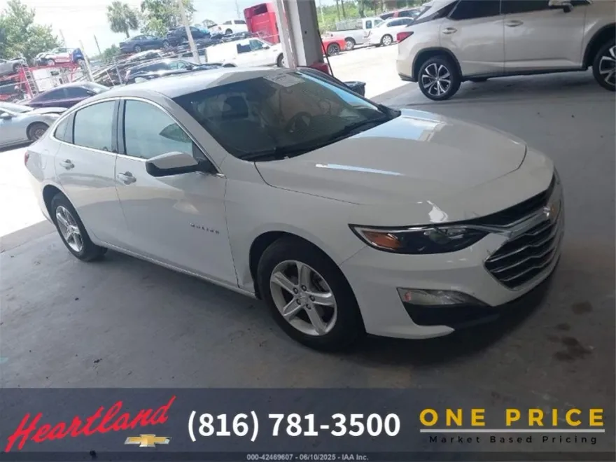 2023 Chevrolet Malibu LS photo 1