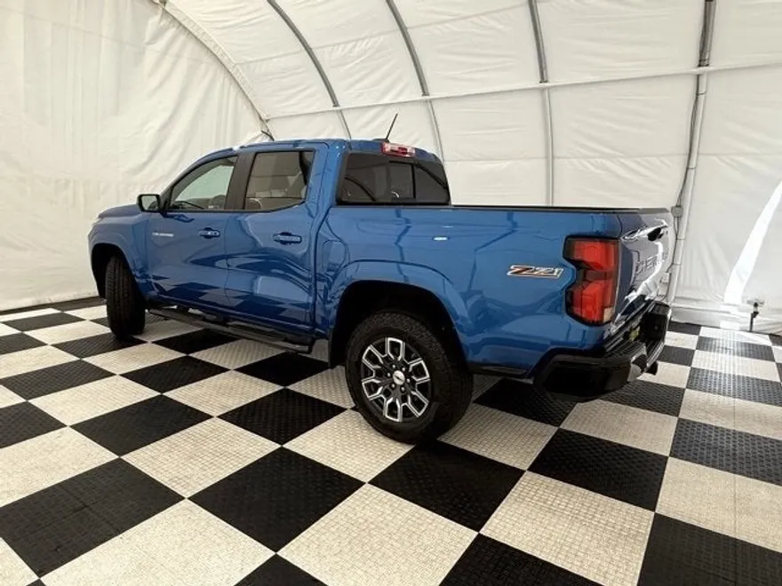 2024 Chevrolet Colorado Z71 photo 1