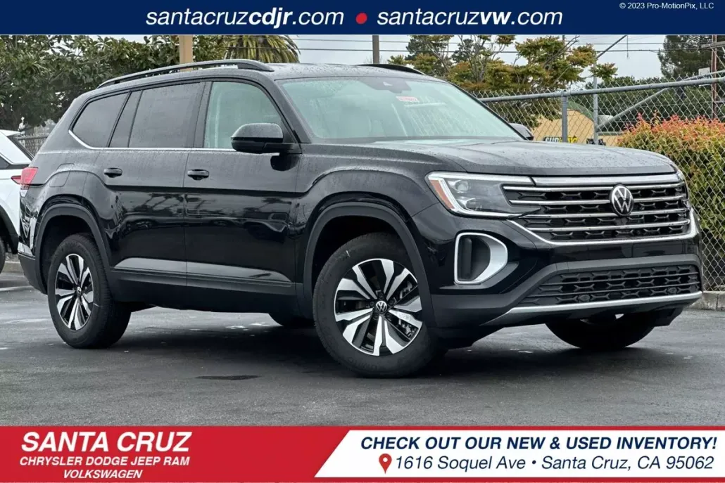 2024 Volkswagen Atlas SE photo 1