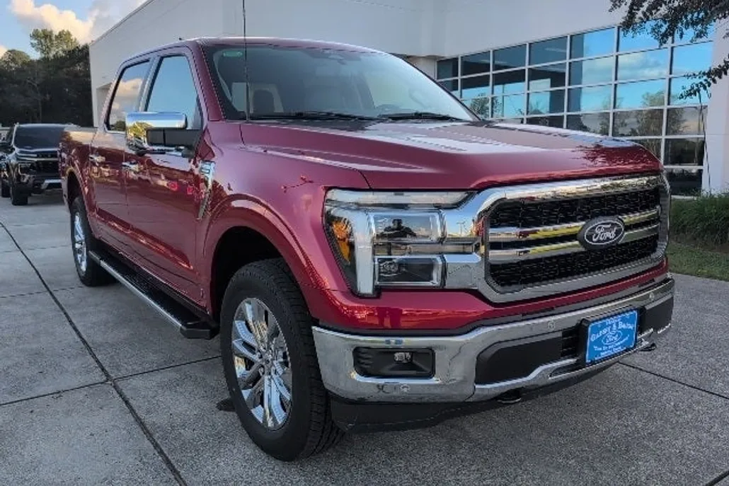 2025 Ford F-150 Lariat photo 1