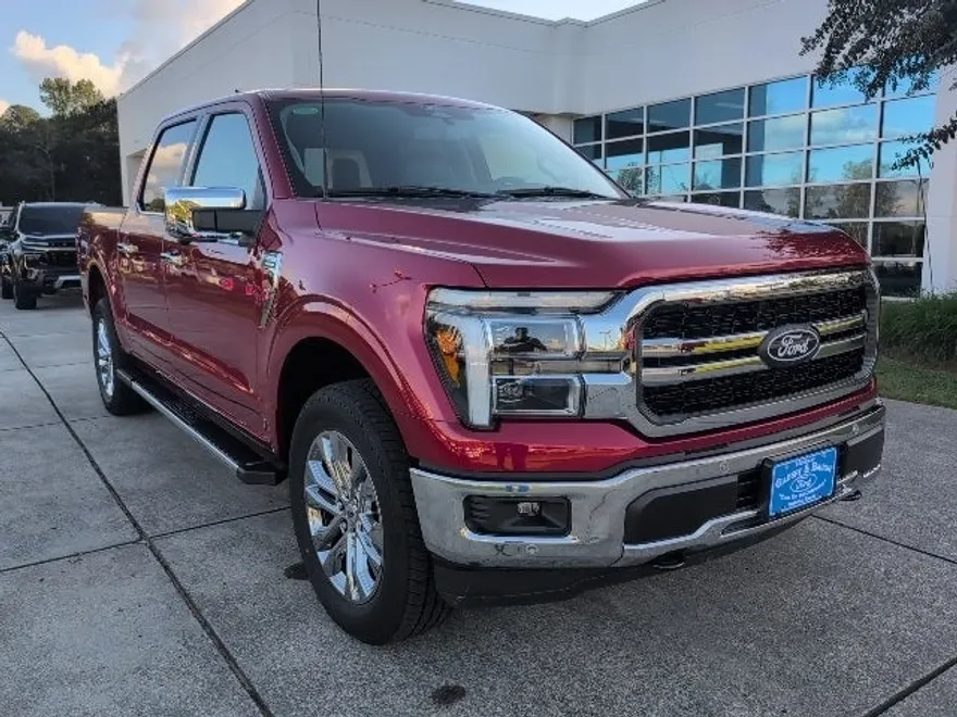 2025 Ford F-150 Lariat photo 1