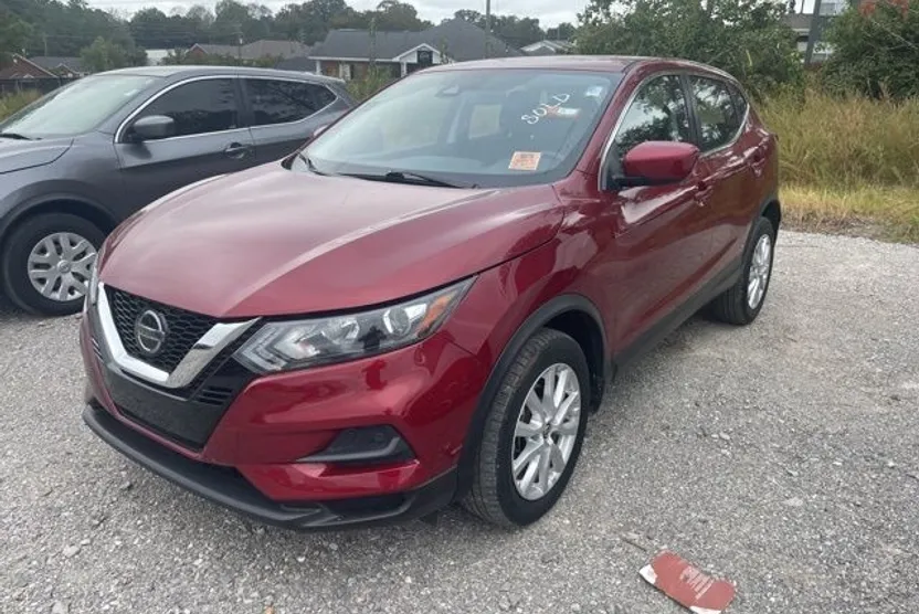 2020 Nissan Rogue Sport S photo 1