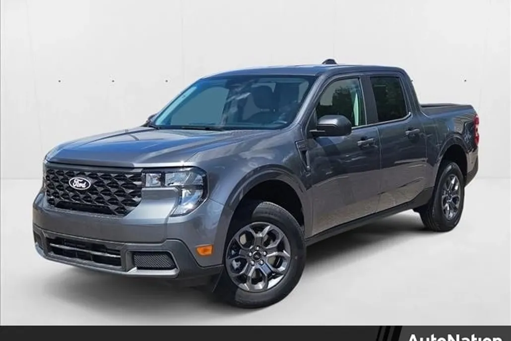 2025 Ford Maverick XLT photo 1