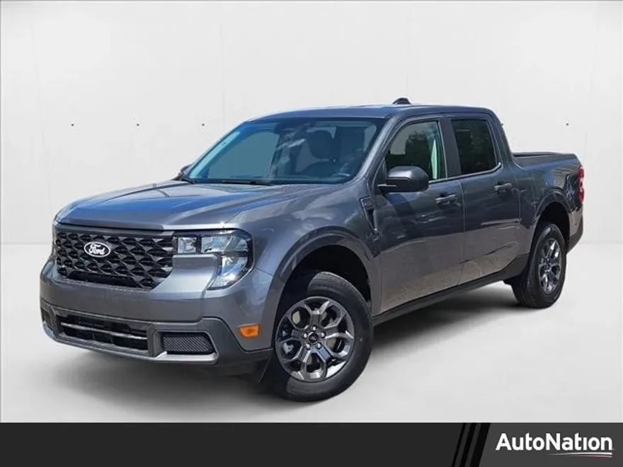2025 Ford Maverick XLT photo 1