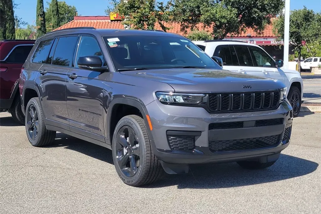 2025 Jeep Grand Cherokee Altitude X photo 1