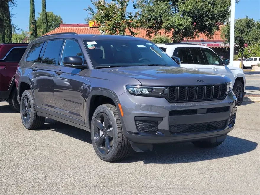 2025 Jeep Grand Cherokee Altitude X photo 1