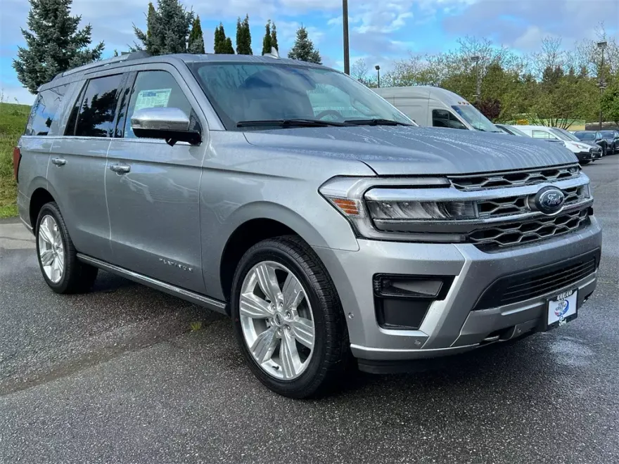 2024 Ford Expedition MAX Platinum photo 1