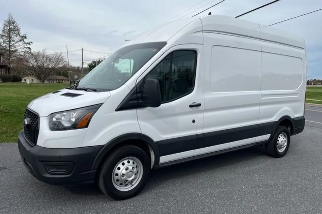 2022 Ford Transit photo 1