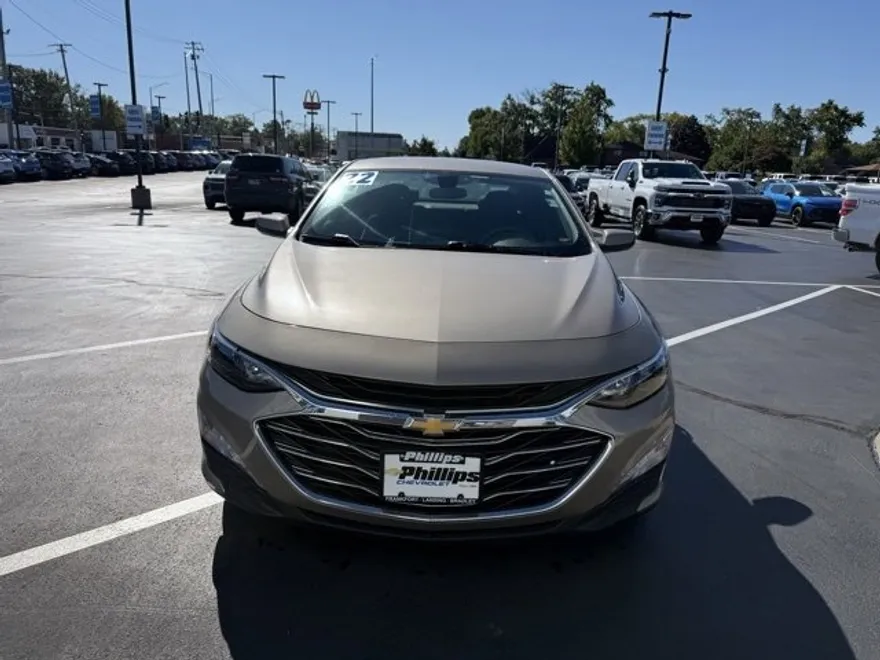 2022 Chevrolet Malibu 1LT photo 1