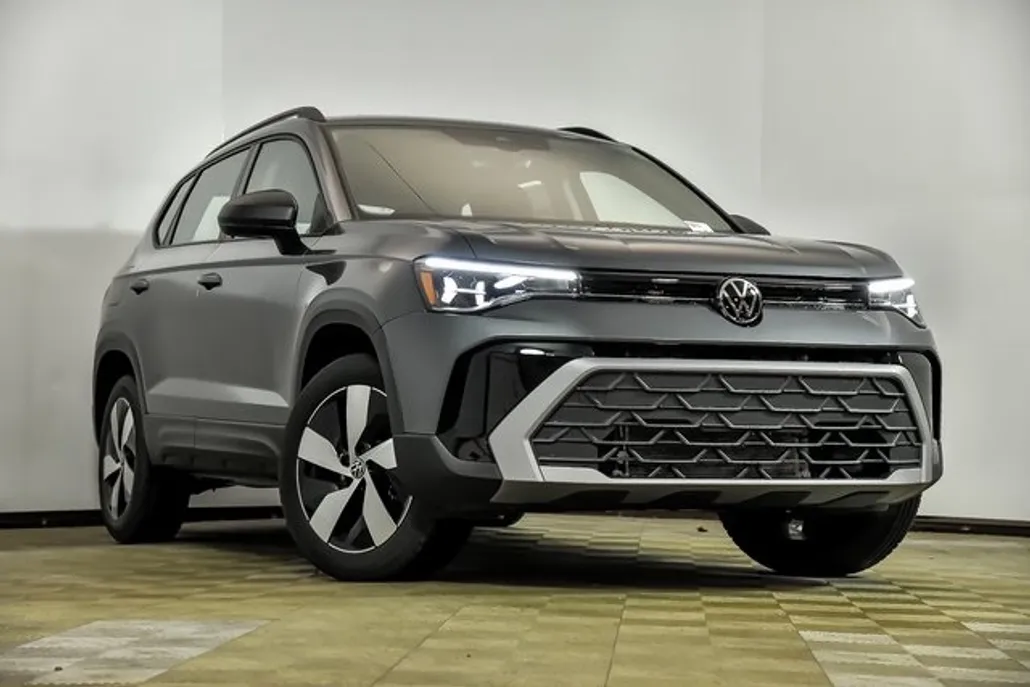 2025 Volkswagen Taos S photo 1