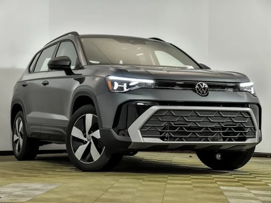 2025 Volkswagen Taos S photo 1