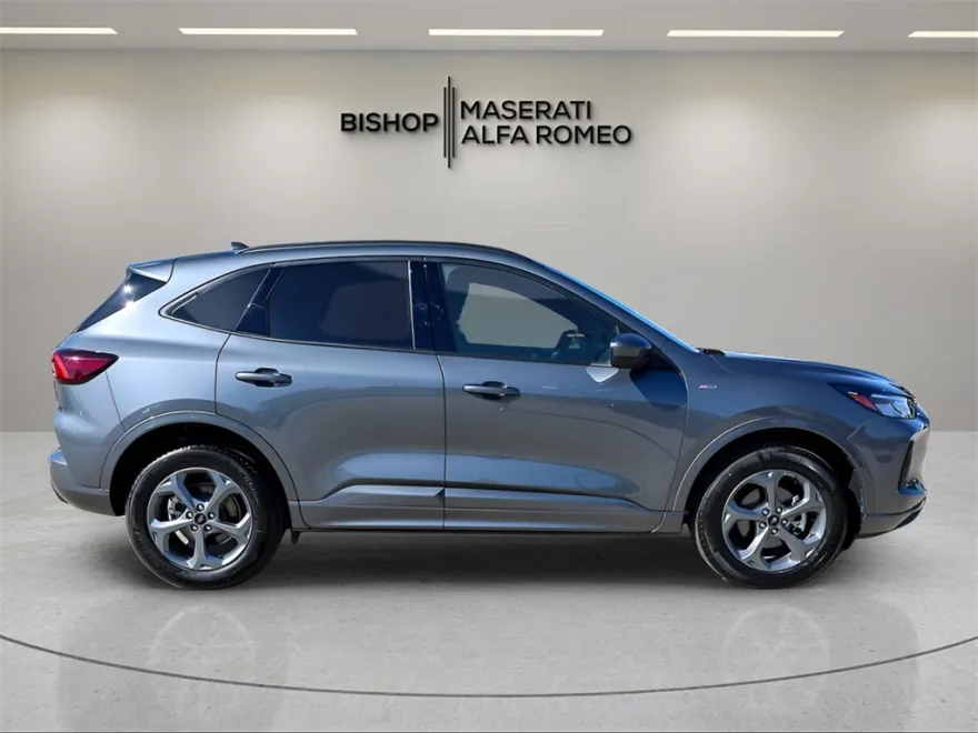 2024 Ford Escape ST-Line Select photo 1