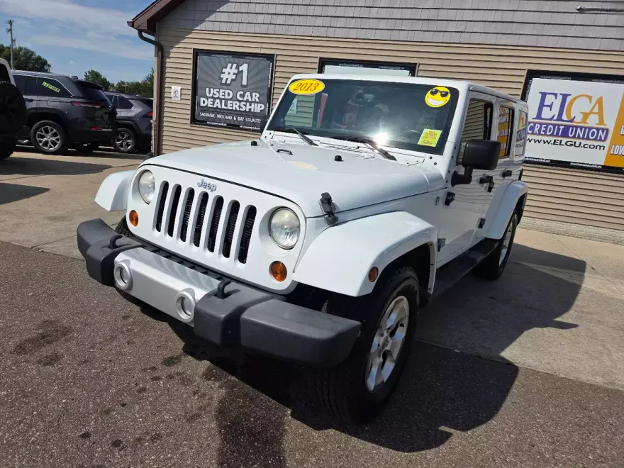 2013 Jeep Wrangler Unlimited Sahara photo 1