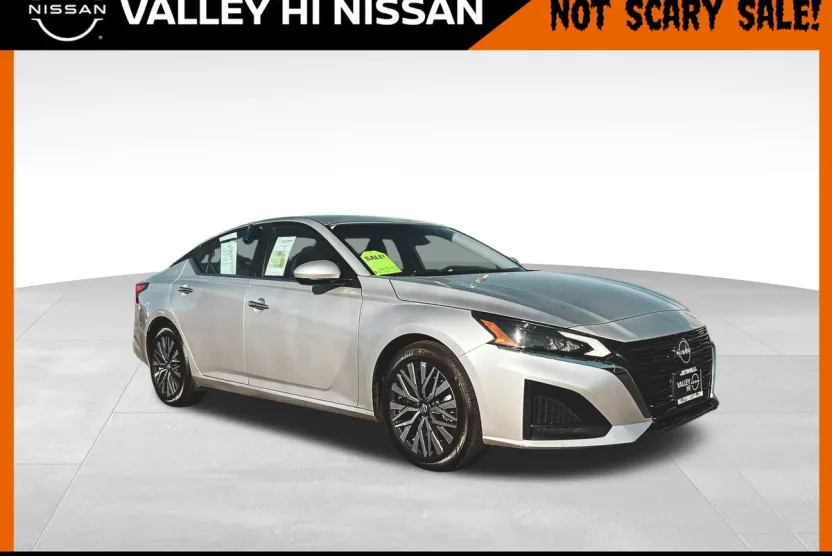 2023 Nissan Altima 2.5 SV photo 1
