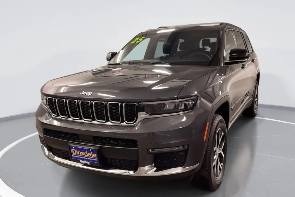 2025 Jeep Grand Cherokee High Sport photo 1