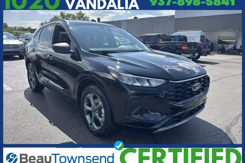 2023 Ford Escape ST-Line photo 1