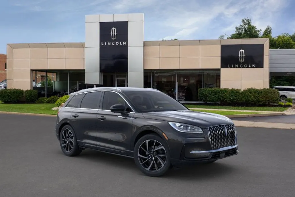 2024 Lincoln Corsair Grand Touring photo 1
