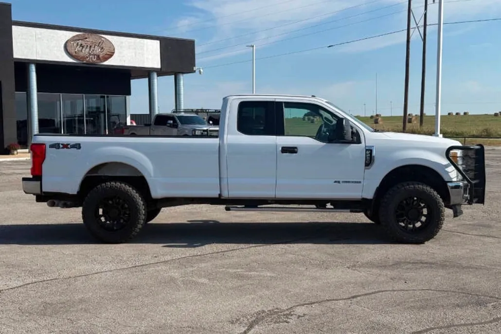2017 Ford F-250 XLT photo 1
