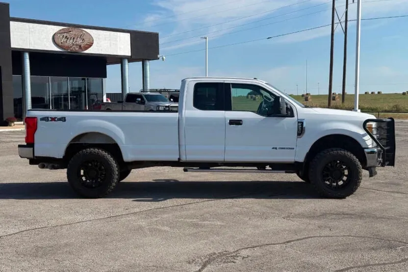 2017 Ford F-250 XLT photo 1