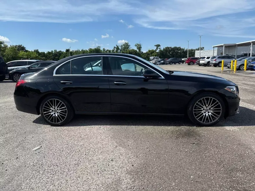 2024 Mercedes Benz C 300 photo 1