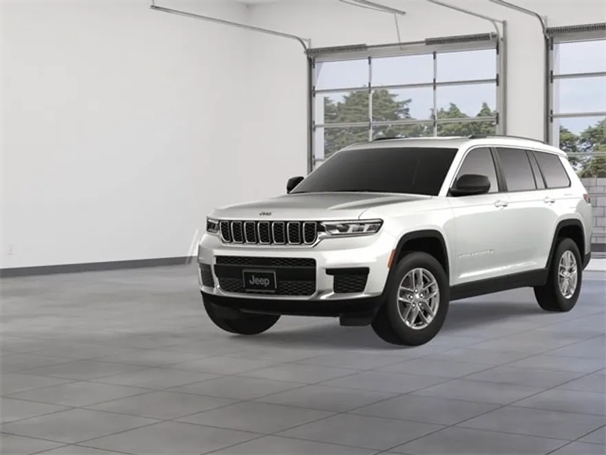 2025 Jeep Grand Cherokee Laredo photo 1