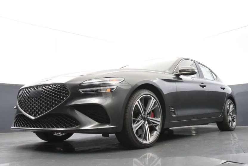 2024 Genesis G70 3.3T Sport Prestige photo 1