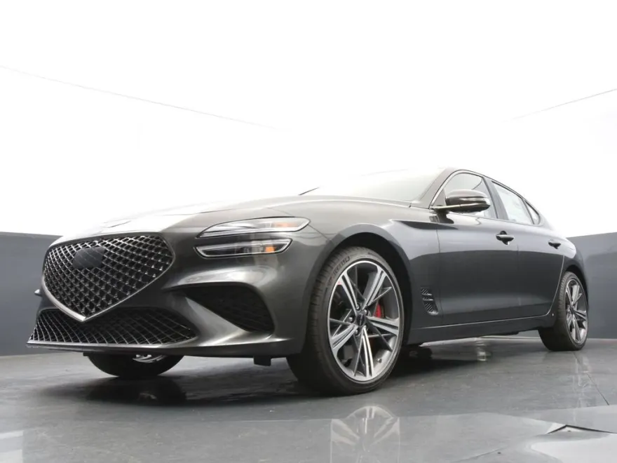 2024 Genesis G70 3.3T Sport Prestige photo 1