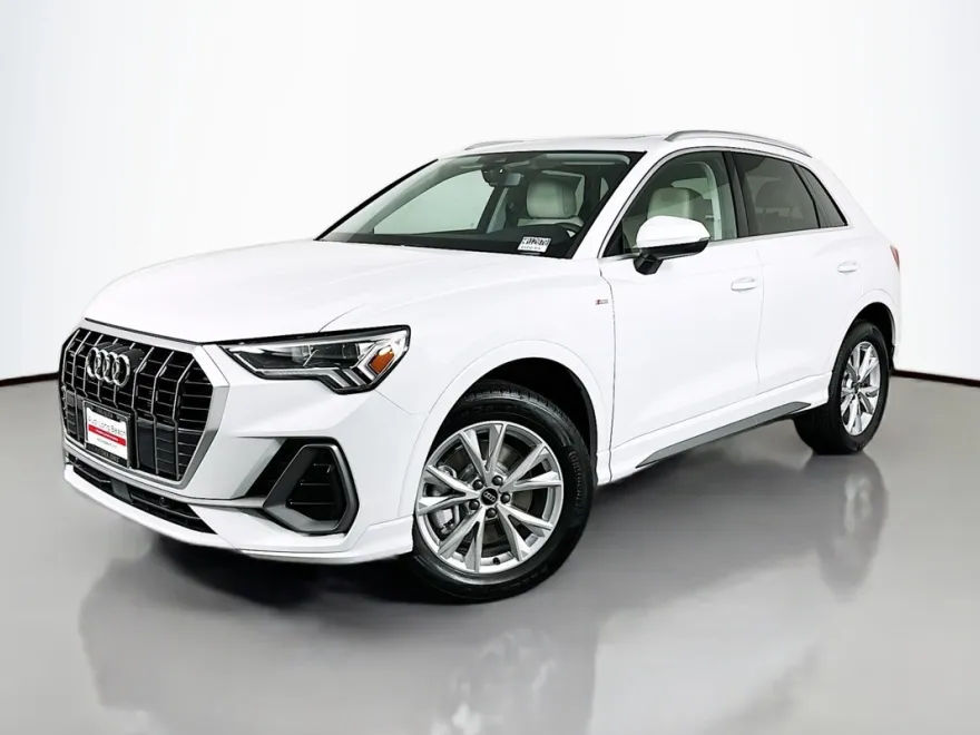 2025 Audi Q3 S line Premium photo 1