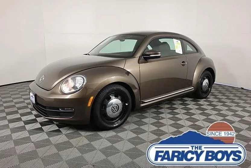 2012 Volkswagen Beetle 2.5L photo 1