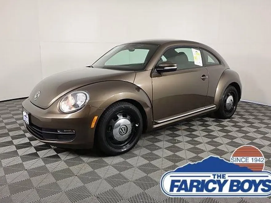 2012 Volkswagen Beetle 2.5L photo 1