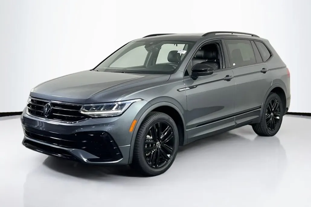 2022 Volkswagen Tiguan SE R-Line Black photo 1