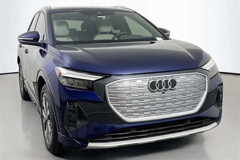 2023 Audi Q4 40 E-tron Premium Plus photo 1