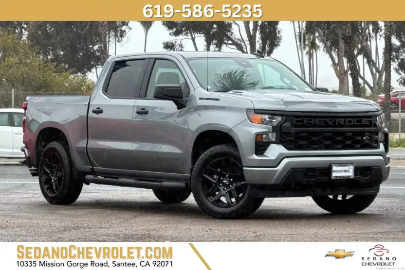 2025 Chevrolet Silverado 1500 Custom photo 1