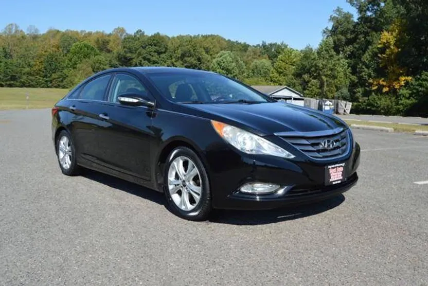 2013 Hyundai Sonata Limited photo 1
