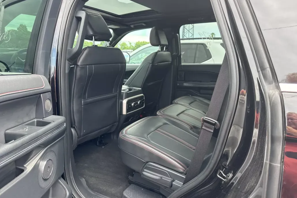 2024 Ford Expedition Limited photo 1