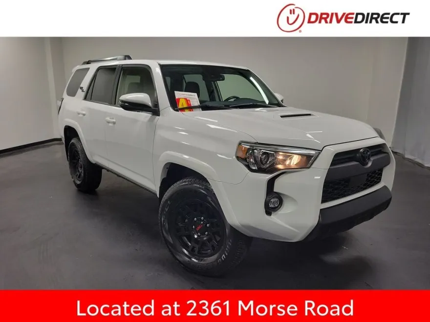 2024 Toyota 4Runner TRD Off-Road Premium photo 1