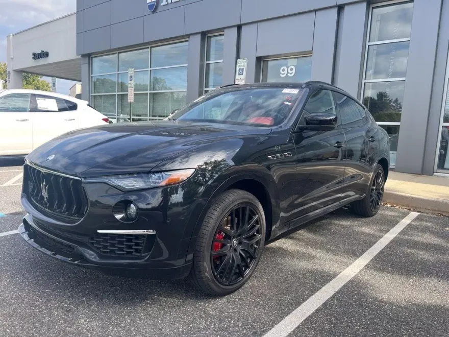 2022 Maserati Levante GT photo 1
