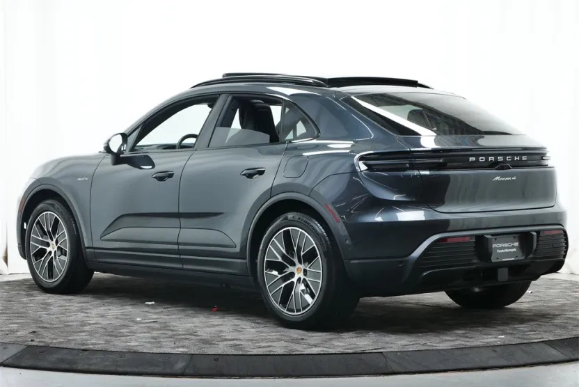 2025 Porsche Macan Electric 4 photo 1