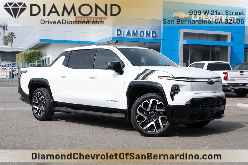 2024 Chevrolet Silverado EV RST photo 1