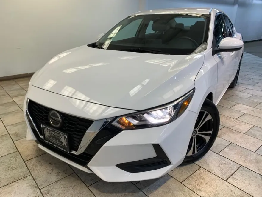 2022 Nissan Sentra SV photo 1
