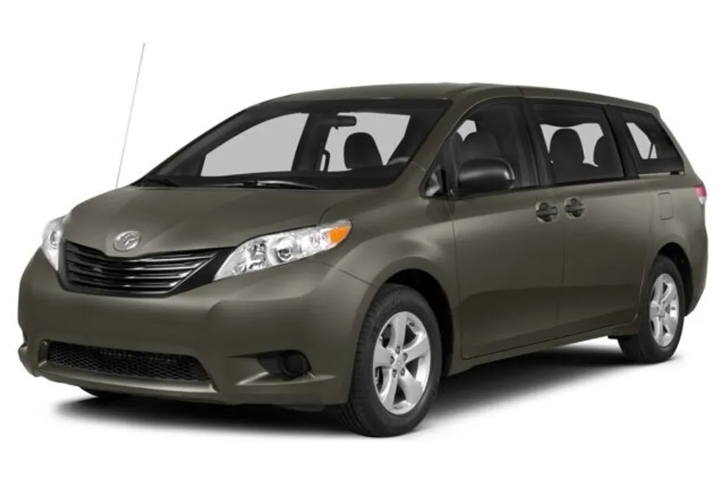 2014 Toyota Sienna L photo 1