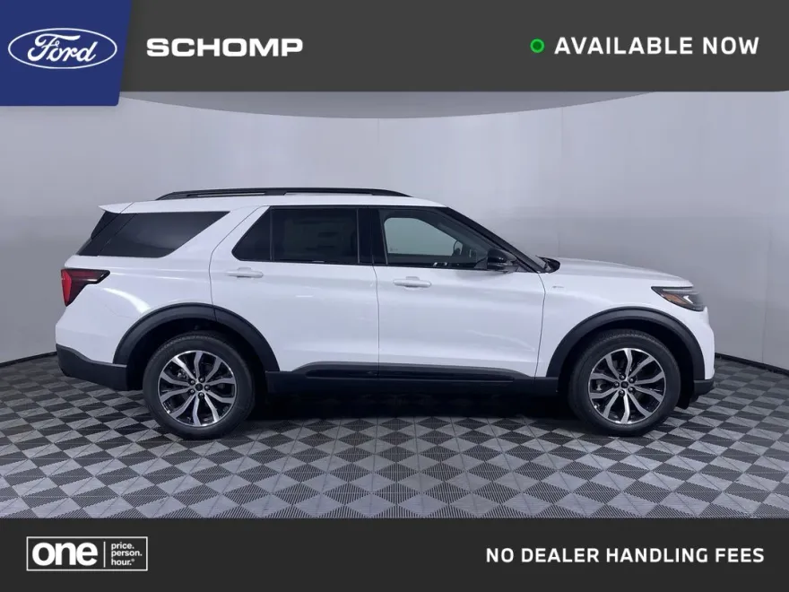 2025 Ford Explorer ST-Line photo 1