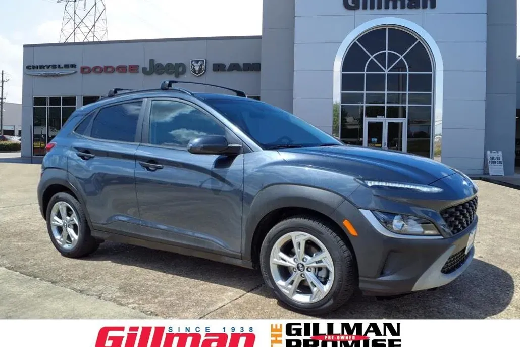 2022 Hyundai Kona SEL photo 1