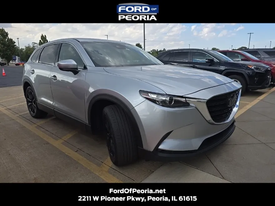 2023 Mazda CX-9 Touring photo 1
