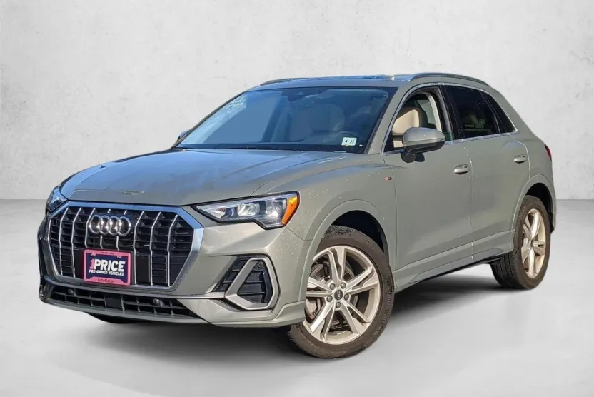 2022 Audi Q3 S line Premium photo 1