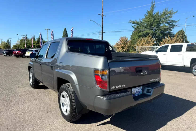 2008 Honda Ridgeline RT photo 1