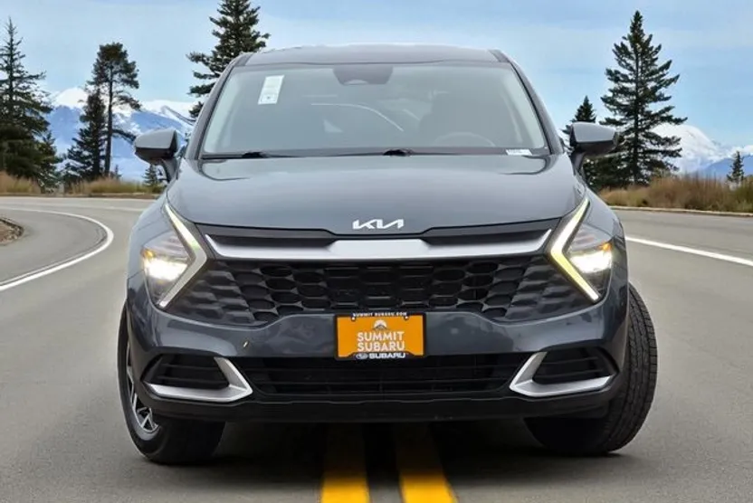 2023 Kia Sportage LX photo 1